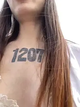 Stripchat Sex Cam of shuggybaby