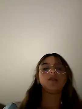 Stripchat Sex Cam of LunaSophia_