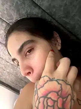Stripchat Sex Chat of Cuteandhornyy