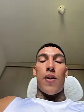 Stripchat Adult Webcam of sendfer