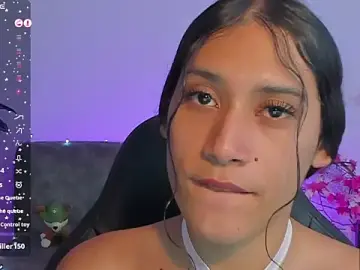 Stripchat Nude Webcam of CamilaHarperr_