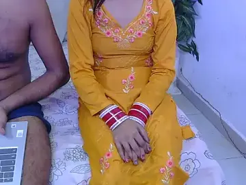 Stripchat Best live sex cam show of Lovelyy-couple