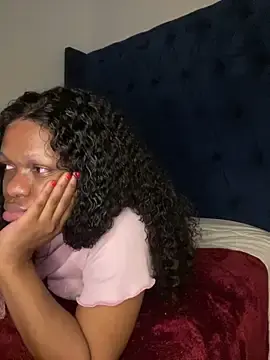 Stripchat Live Sex Cam of Boneca25