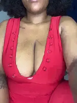 Stripchat Nude Webcam of Boneca25