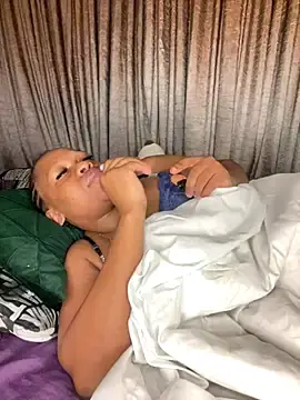 Stripchat Free Live Porn of Boneca25