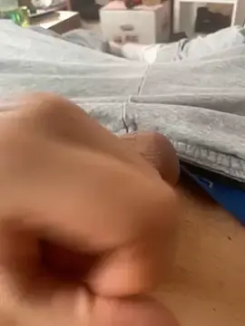 Stripchat Live Sex of 18yogermann