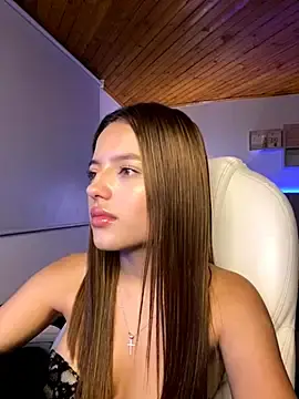 Stripchat Live Sex Cam of Sofia18_pinkk