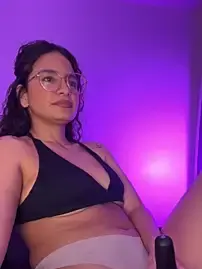 Stripchat Free Porn Cam of cinnamon_rosa