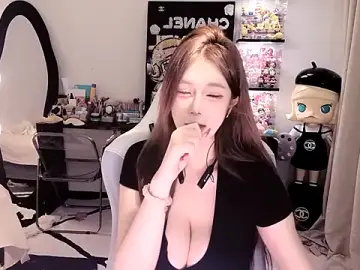 Stripchat Free Porn Cam of -Xiaoxue-