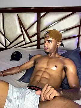 Stripchat Adult Webcam of AaronCruz_