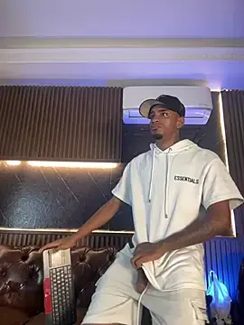 Stripchat Free Porn Cam of AaronCruz_