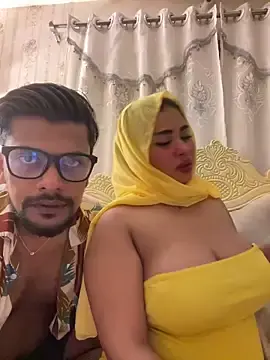 Stripchat Live Sex Cam of Redchili8888