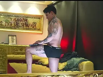 Stripchat Live Sex of dantecoppolaa_