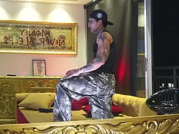 Stripchat Best Webcam of dantecoppolaa_