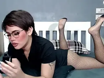 Stripchat Free Porn Cam of YourQTstella