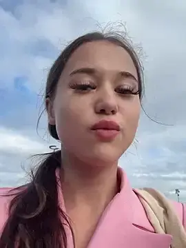 Stripchat Free Live Porn of Juice_Bunny