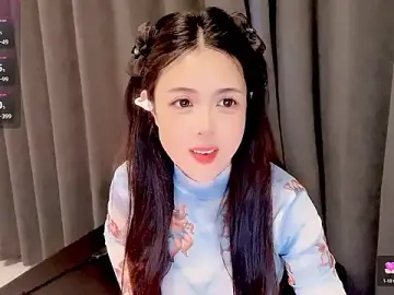 Stripchat Adult Webcam of candy-yiyi