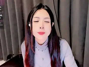 Stripchat Sex Cam of candy-yiyi