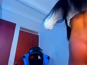 Stripchat Free Porn Cam of divinesalome