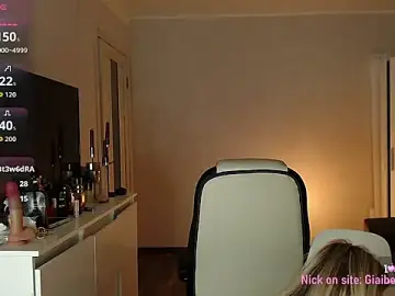 Stripchat Live Sex Cam of AngelMiaM