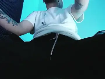 Stripchat Free Live Porn of zacwatson_