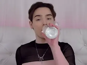 Stripchat Live Sex Cam of RobbyCharming