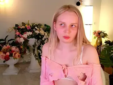 Stripchat Free Live Porn of Beatrica_Klein