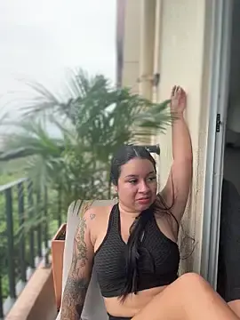 Stripchat Free Live Porn of Pretty_Isadora