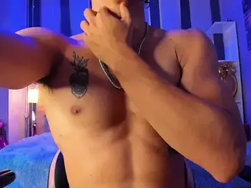 Stripchat Live Sex Cam of AkazaBoy_