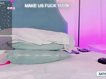 Stripchat Live Sex Cam of JESSI_NAOMI