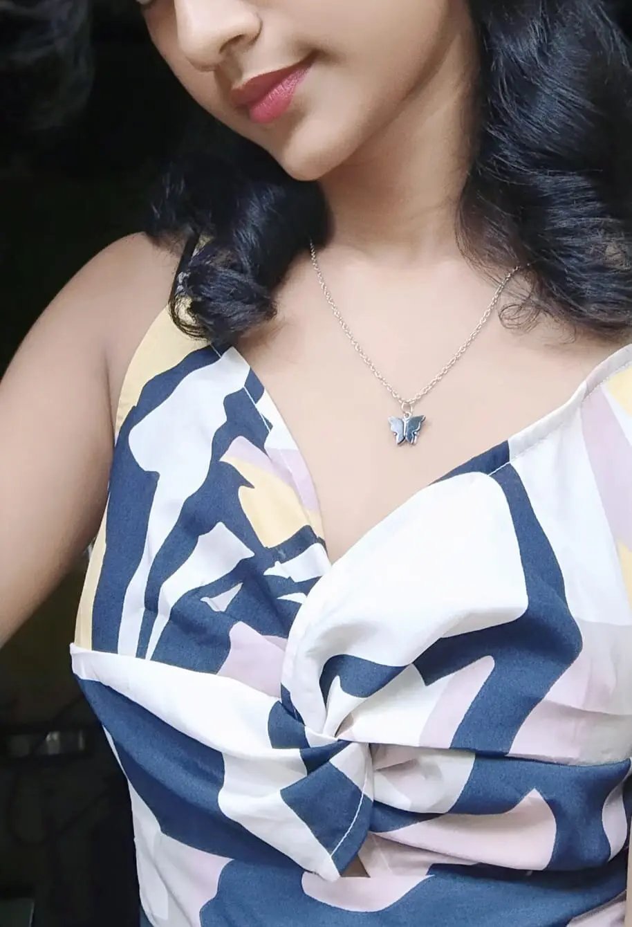 Cute-Janvi-5
