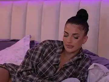 Stripchat Nude Webcam of RaisaKali