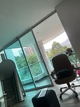 Stripchat Live Sex Cam of Dominiofit