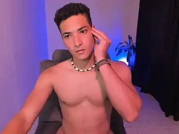 Stripchat Sex Cam of MitchellXD