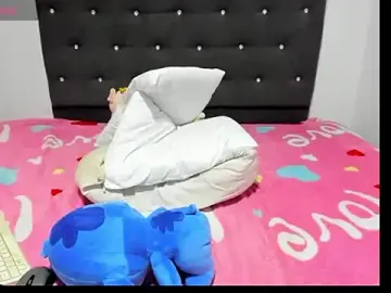 Stripchat Live Sex of Alba_Grey