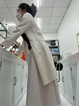 Stripchat Watch Live Sex Cams of HinaLovely