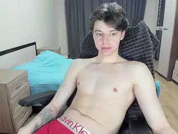 Stripchat Live Sex Cam of Liam_sexy1