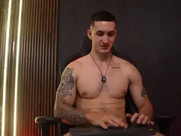 Stripchat Sex Cam of JacksonOlsenn