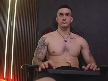 Stripchat Watch Live Sex Cams of JacksonOlsenn