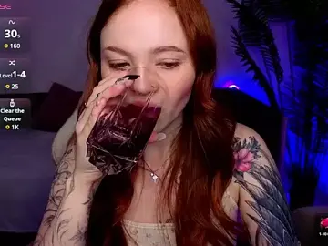 Stripchat Live Sex Cam of Maya_Light