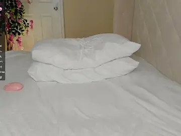 Stripchat Free Porn Cam of MyLoveEllen