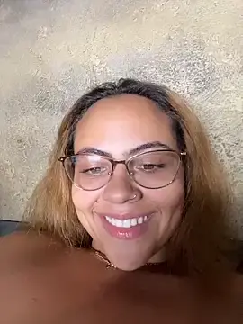 Stripchat Nude Webcam of Chloe_Leaozinho