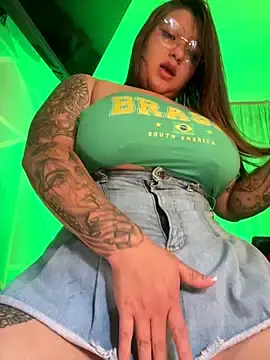 Stripchat Free Live Porn of KinkyJessyHotxx