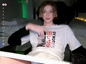 Stripchat Live Sex Cam of Kudi_Minnt