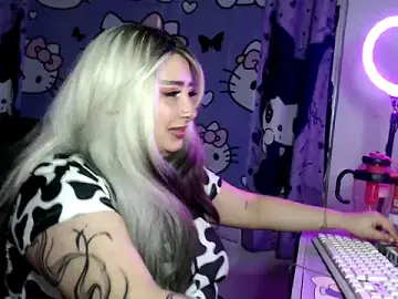 Stripchat Live Sex Cam of lussyevans24