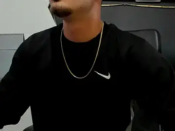 Stripchat Sex Cam of BrandonTate