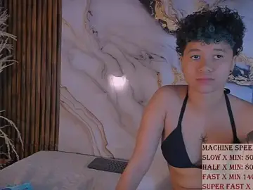 Stripchat Adult Webcam of azul_honey