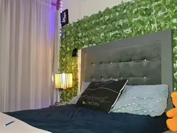 Stripchat Live Sex Cam of 3littleschoolteens