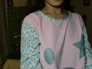 Stripchat Live Sex Cam of 3littleschoolteens
