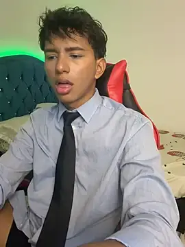 Stripchat Free Live Porn of Leonarrrd_01